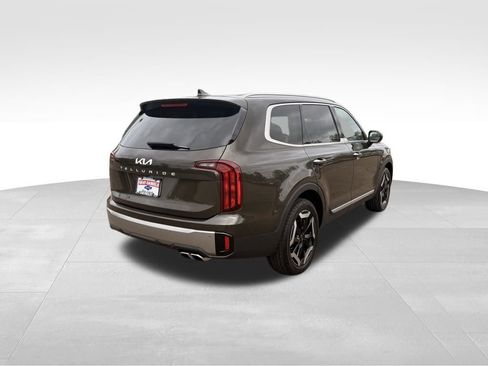 Used 2025 Kia Telluride S FWD image 6