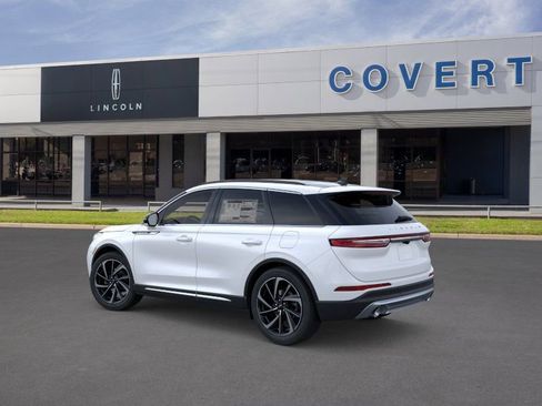 New 2026 Lincoln Corsair Reserve FWD image 4