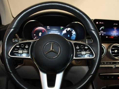 Used 2021 Mercedes-Benz GLC 300 4MATIC image 23
