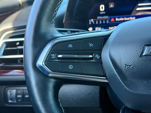 Used 2025 Chevrolet Traverse Z71 w/ Driver Confidence Package image 38