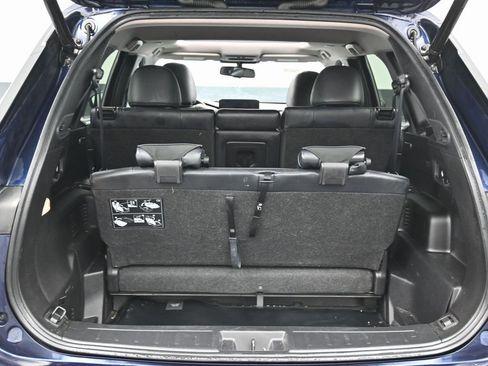 Used 2023 Mitsubishi Outlander SE image 16