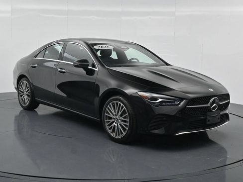 Used 2025 Mercedes-Benz CLA 250 image 9