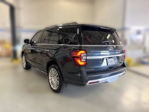 Used 2024 Ford Expedition Platinum AWD/4WD image 3