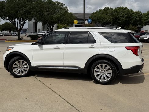 Certified 2024 Ford Explorer Limited w/ Limited Technology Package RWD image 10