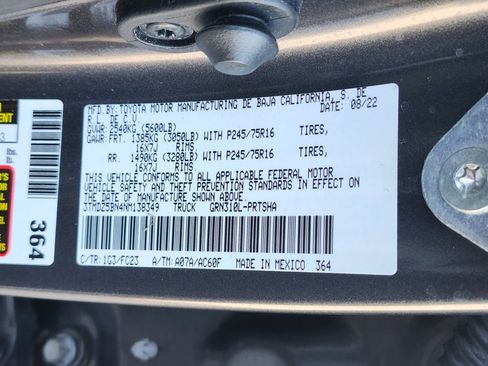 Used 2022 Toyota Tacoma SR5 AWD/4WD image 29