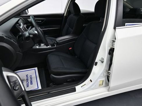 Used 2018 Nissan Altima 2.5 S w/ S Convenience Package image 11