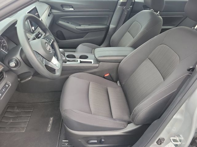 Used 2025 Nissan Altima 2.5 SV FWD image 9