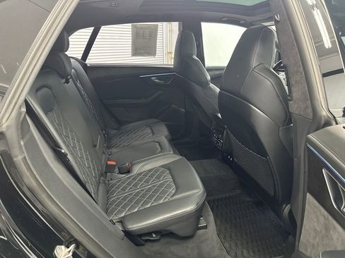 Used 2022 Audi SQ8 Prestige AWD/4WD image 17