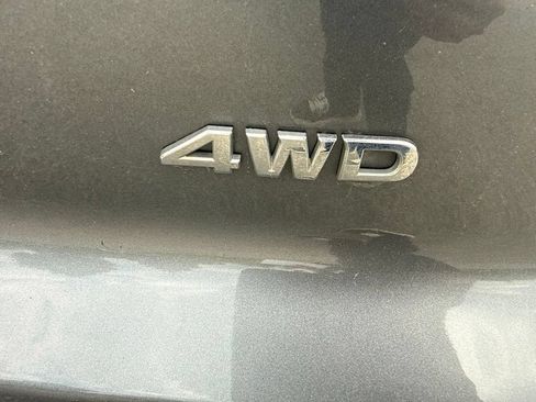 Used 2025 Nissan Pathfinder SV AWD/4WD image 4