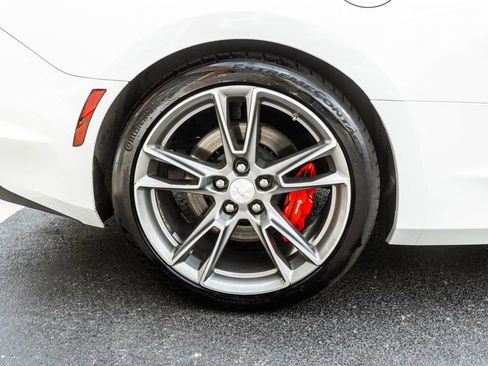 Used 2019 Chevrolet Camaro SS RWD image 28