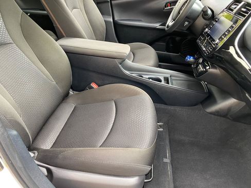 Used 2022 Toyota Prius LE FWD image 45