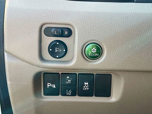 Used 2019 Honda Pilot Touring image 9