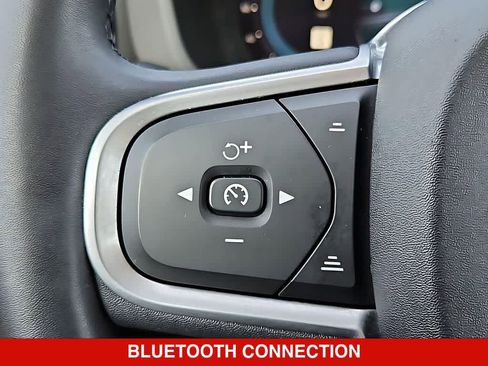 Used 2022 Volvo XC60 B5 Momentum AWD/4WD image 26