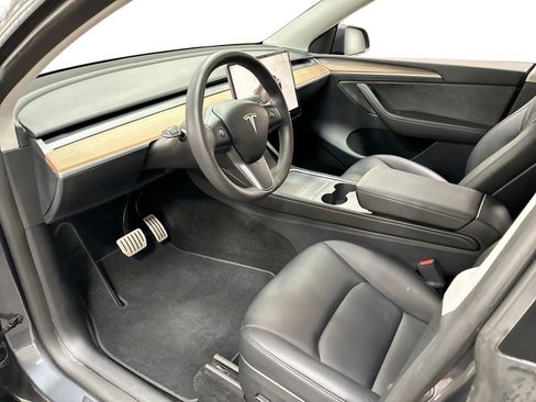 Certified 2023 Tesla Model Y Performance AWD/4WD image 9