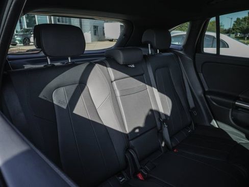 Certified 2025 Mercedes-Benz GLA 250 4MATIC image 33