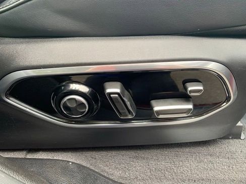 Used 2021 Jeep Grand Cherokee L Overland w/ Luxury Tech Group IV image 17