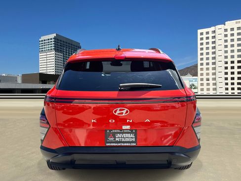 Used 2024 Hyundai Kona SEL FWD image 4