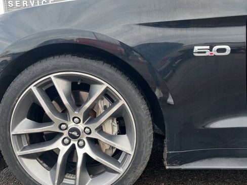 Used 2019 Ford Mustang GT image 9