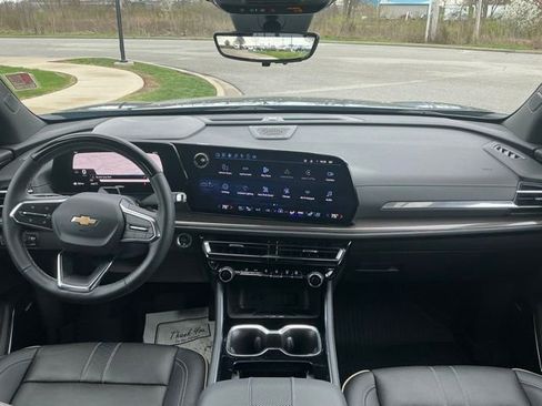 Used 2025 Chevrolet Traverse High Country w/ LPO, Floor Liner Package AWD/4WD image 22