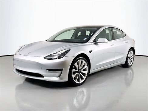 Used 2018 Tesla Model 3 Long Range image 1