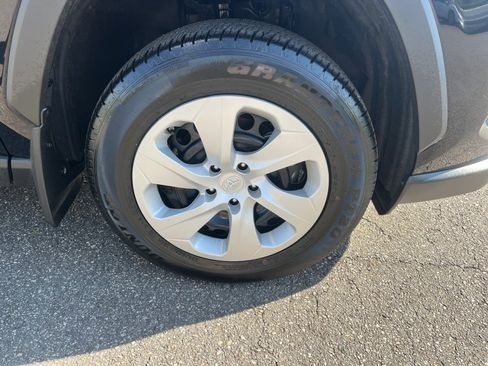 Certified 2025 Toyota RAV4 LE FWD image 29