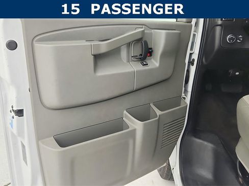 Used 2018 Chevrolet Express 3500 LT w/ LT Preferred Equipment Group image 23