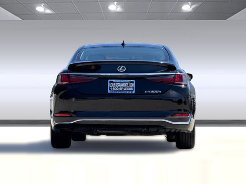 Used 2020 Lexus ES 300h w/ Premium Package FWD image 10