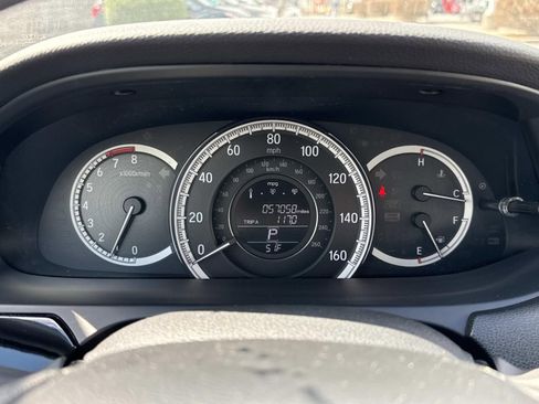 Used 2016 Honda Accord LX image 18