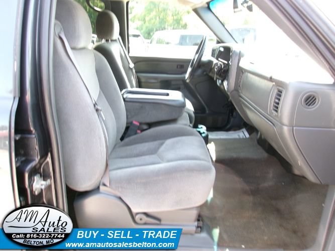 Used 2005 GMC Sierra 1500 SLE w/ Off-Road Package AWD/4WD image 16
