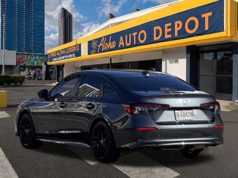 Used 2025 Honda Civic Sport image 2