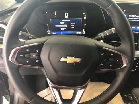 Used 2024 Chevrolet Trax LT w/ Driver Confidence Package image 20