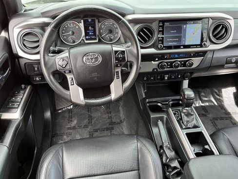 Used 2022 Toyota Tacoma Limited w/ Nightshade Package image 10