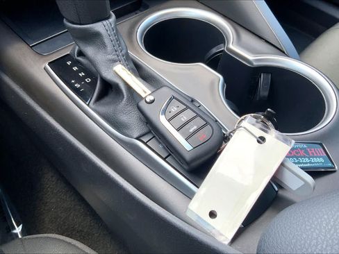 Used 2023 Toyota Camry LE FWD image 14