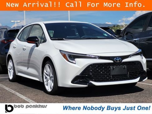 Used 2026 Toyota Corolla SE FWD image 1