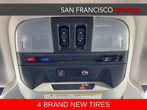 Used 2018 Subaru Crosstrek 2.0i Limited image 30