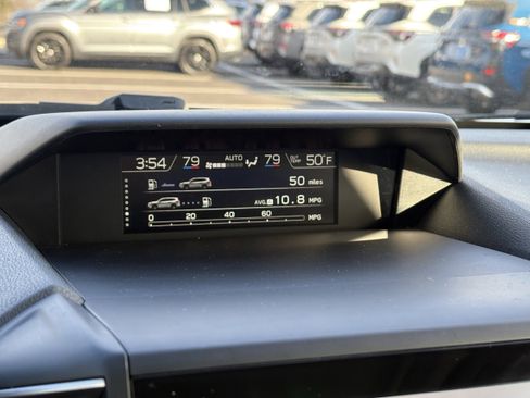 Certified 2024 Subaru Forester Limited image 25