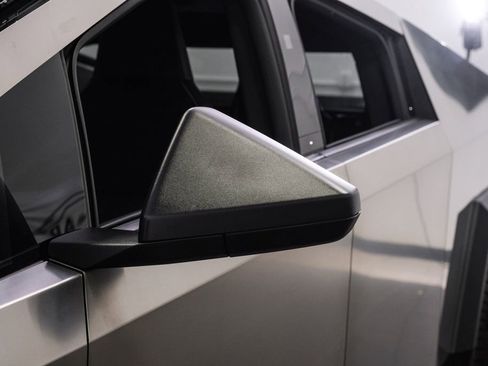 Used 2025 Tesla Cybertruck AWD Crew Cab image 46