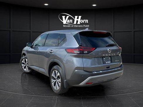 Used 2021 Nissan Rogue SV image 5