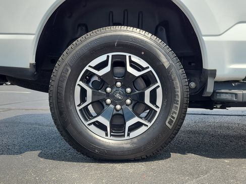Used 2023 Ford F150 Lightning XLT AWD/4WD image 11