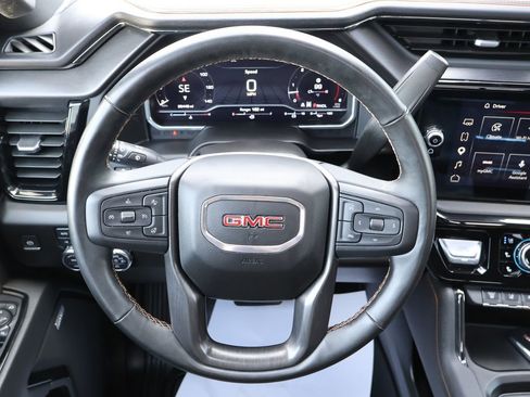Used 2024 GMC Sierra 3500 AT4 w/ AT4 Premium Plus Package AWD/4WD image 17