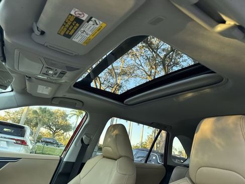 Used 2023 Toyota RAV4 XLE Premium image 22