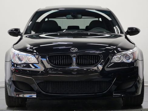 Used 2006 BMW M5 RWD image 4
