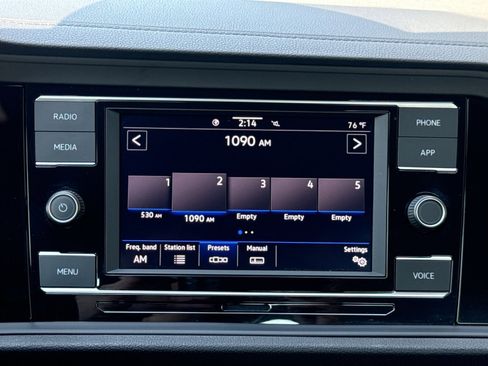Used 2024 Volkswagen Jetta Sport FWD image 18
