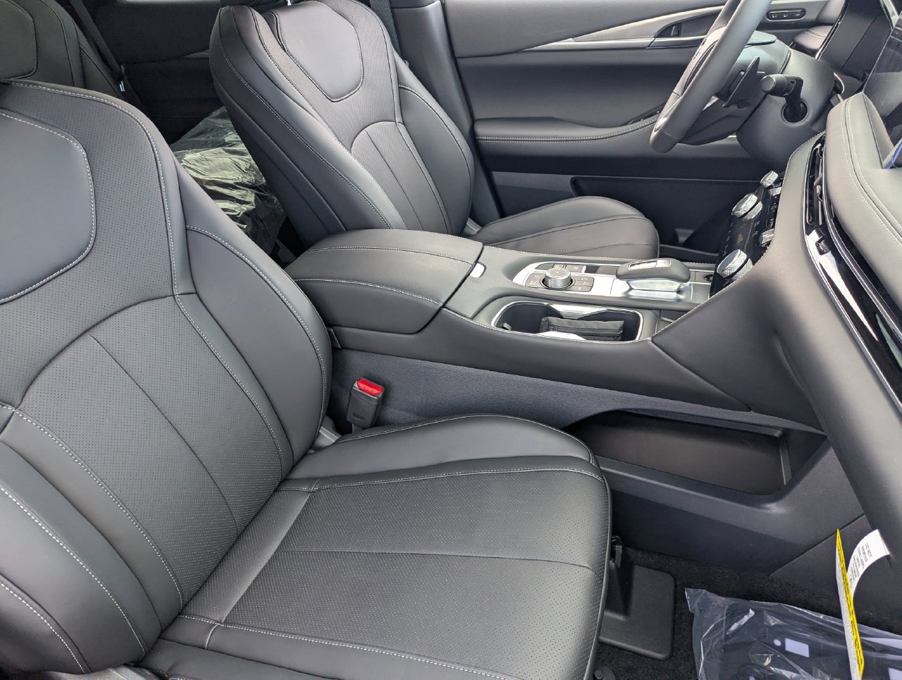 New 2027 INFINITI QX60 Luxe FWD image 32