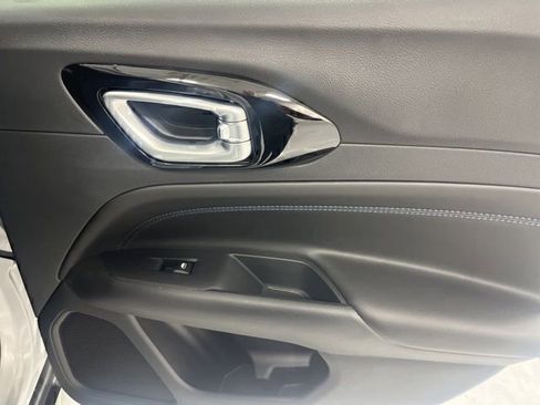 New 2026 Jeep Compass Latitude image 21