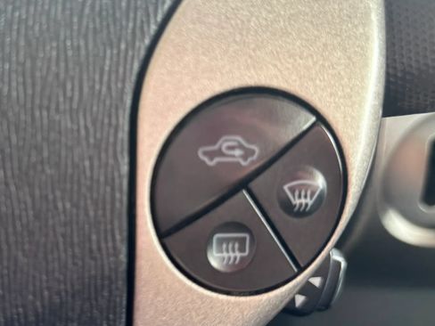Used 2007 Toyota Prius FWD image 25