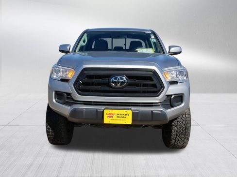 Used 2022 Toyota Tacoma SR image 2