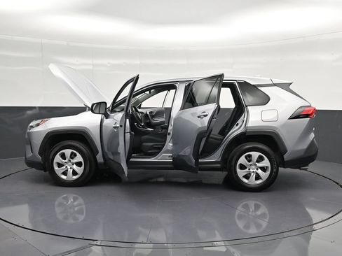 Used 2025 Toyota RAV4 LE FWD image 40