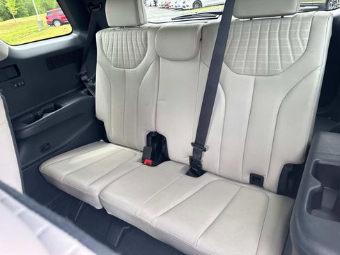 Used 2024 Hyundai Palisade Limited AWD/4WD image 18