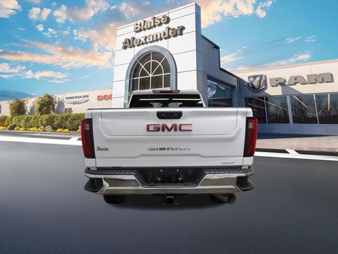 Used 2025 GMC Sierra 2500 SLT w/ SLT Convenience Package AWD/4WD image 6